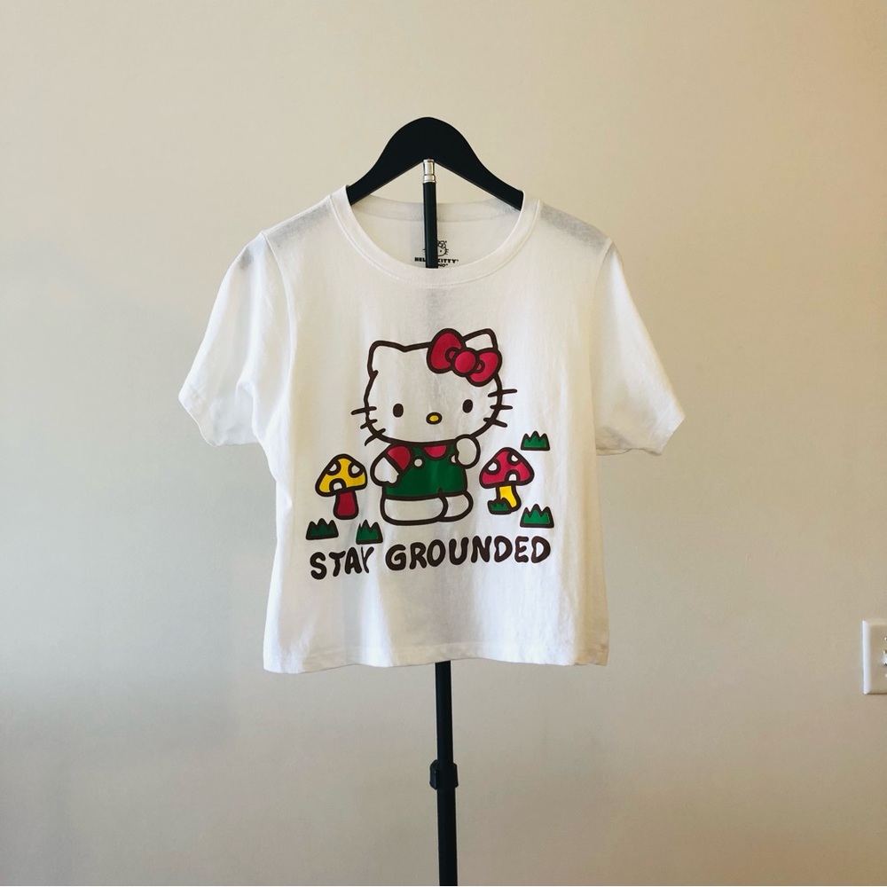 Hello Kitty Sanrio Crew Neck Cropped T-Shirt Top Short Sleeve 100% Cotton Size L